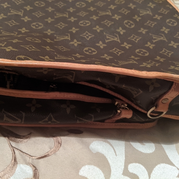 Louis Vuitton Garment Bag - Picture 16 of 16